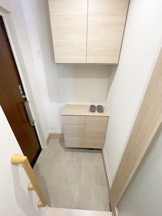 物件内観写真16　(玄関)