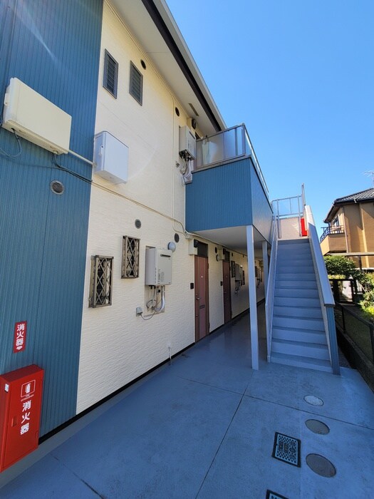 物件外観写真6　(エントランス部分)