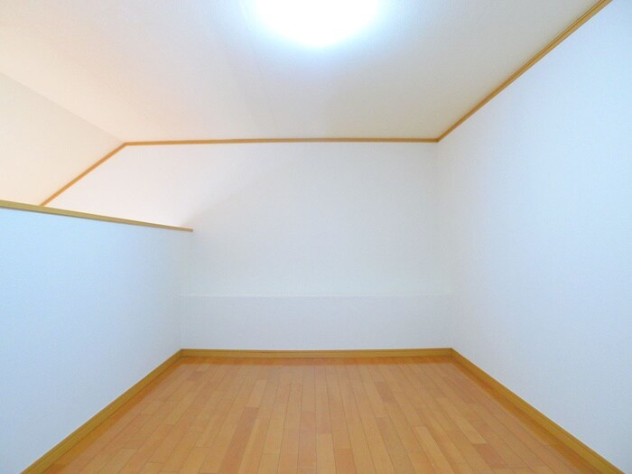 物件内観写真9　(ロフト)