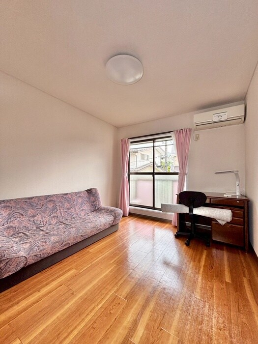 物件内観写真7　(居室)