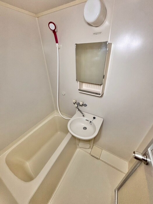 物件内観写真9　(バス／シャワールーム等)