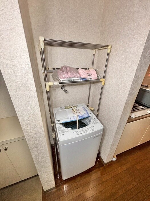 物件内観写真12　(洗濯機置場)