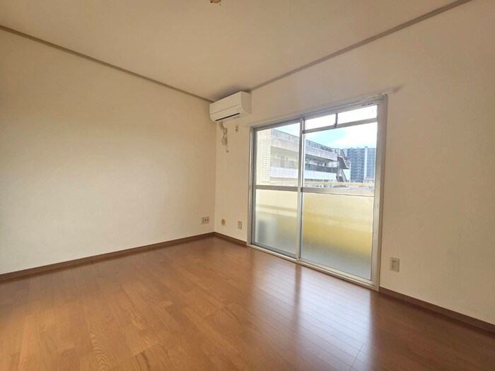 物件内観写真14　(居室)