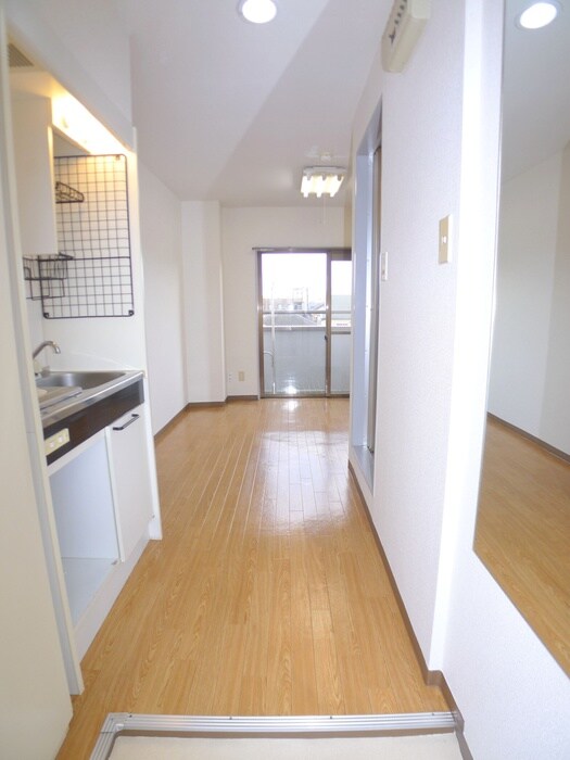 物件内観写真14　(玄関)