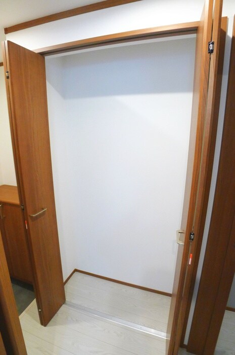 物件内観写真18　(収納)