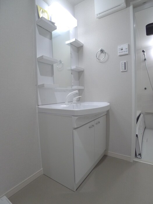 物件内観写真11　(洗面)