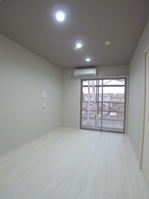 物件内観写真17　(廊下)