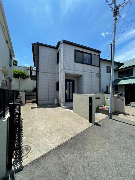 谷戸町１丁目貸家外観写真