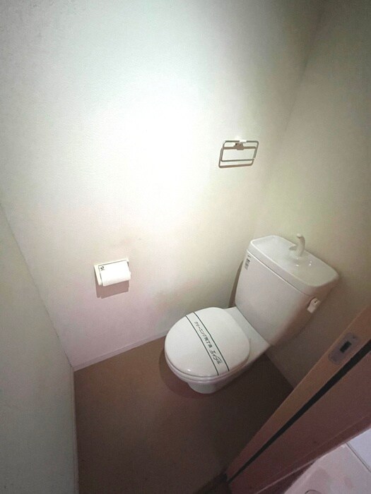 物件内観写真12　(トイレ)