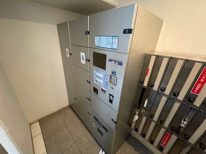 ｵｰﾊﾟｽﾎｰﾑｽﾞ八丁堀のエントランス部分