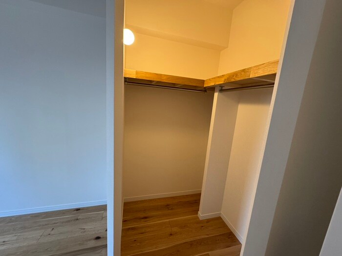 物件内観写真12　(収納)