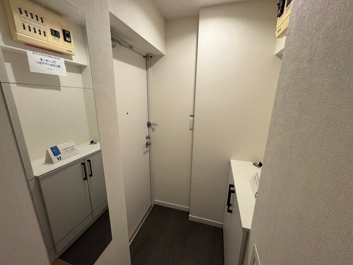 物件内観写真18　(玄関)