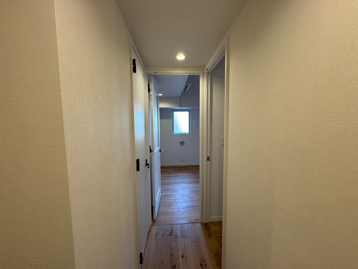 物件内観写真20　(廊下)