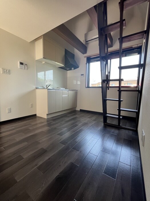 物件内観写真14　(廊下)