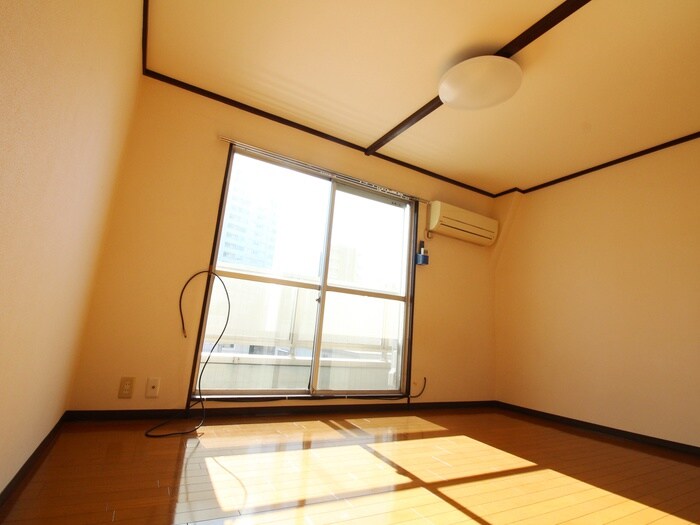 物件内観写真2　(居室)