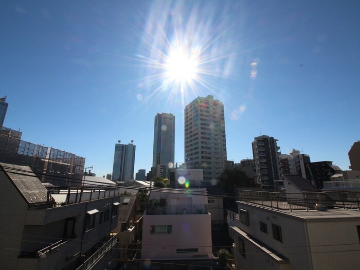 物件内観写真5　(室内からの展望)