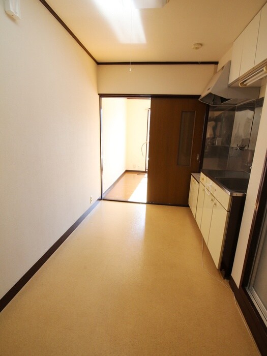物件内観写真11　(廊下)