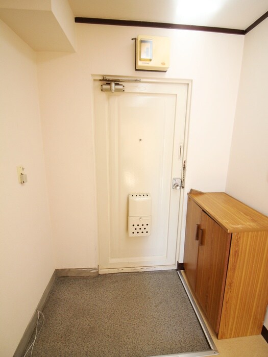 物件内観写真15　(玄関)