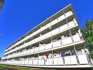 ビレッジハウス検見川３号棟外観写真