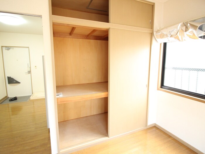 物件内観写真16　(収納)