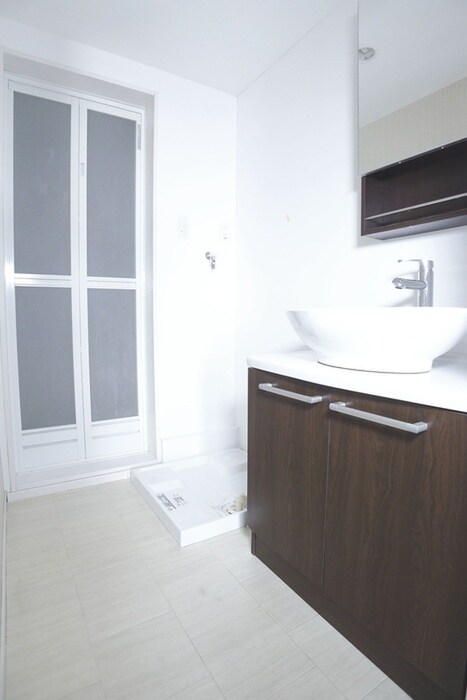 物件内観写真15　(洗濯機置場)