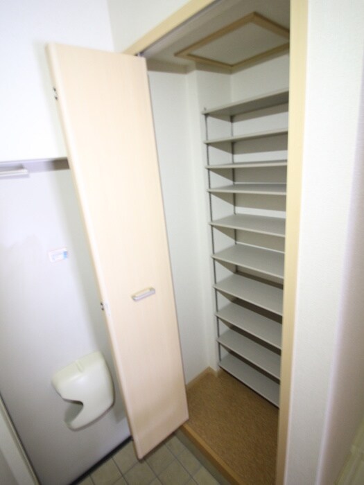 物件内観写真19　(靴箱)