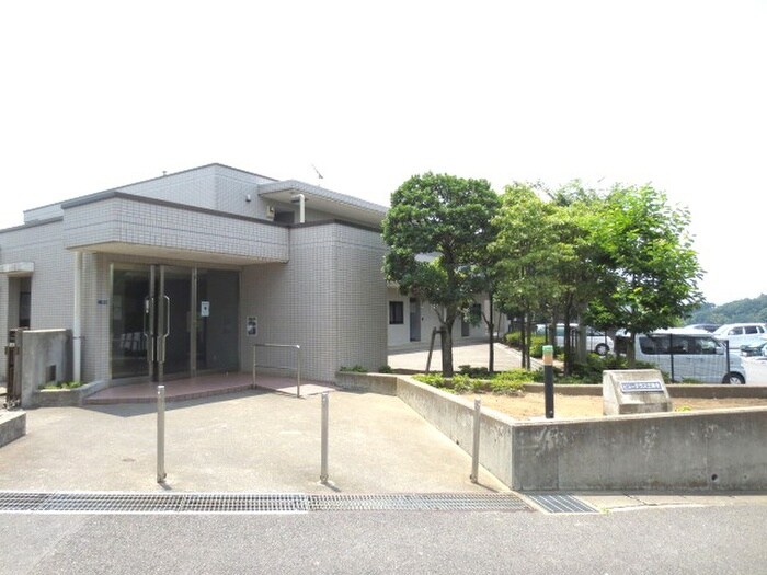 物件外観写真1　(エントランス部分)