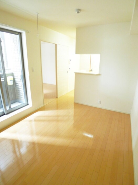 物件内観写真10　(室内からの展望)