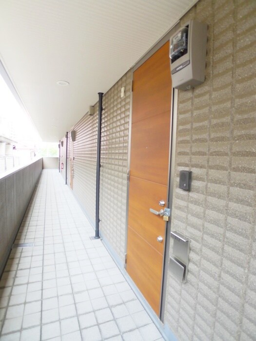 物件内観写真12　(玄関)