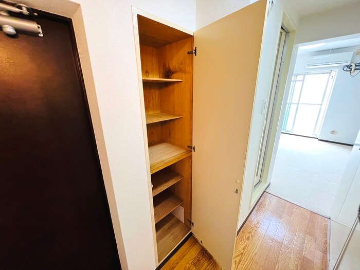 物件内観写真15　(靴箱)