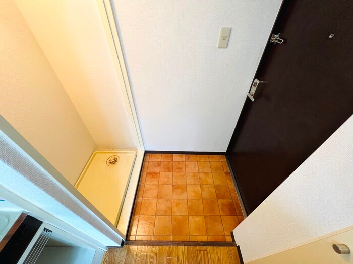 物件内観写真18　(玄関)