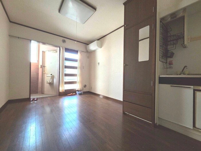 物件内観写真9　(居室)