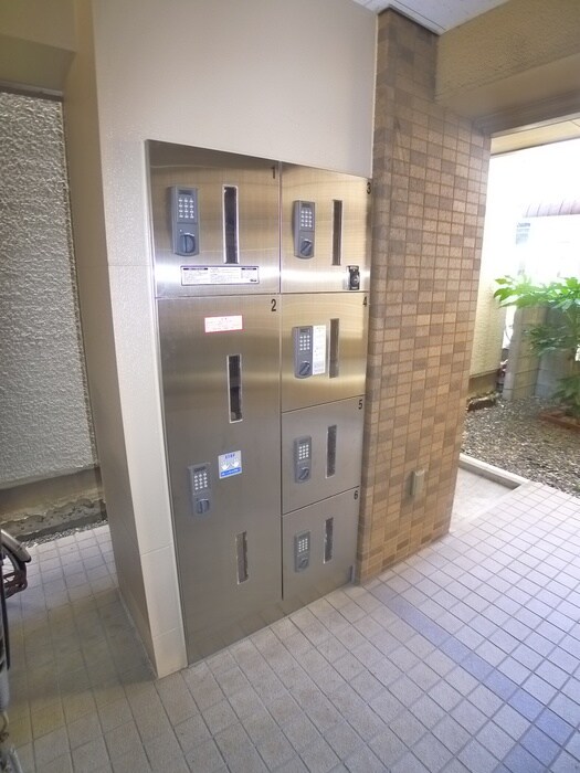 物件外観写真4　(建物設備)