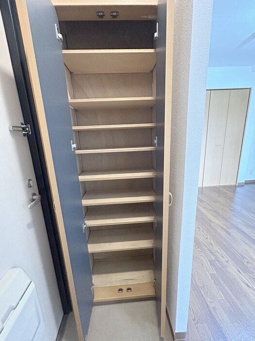 物件内観写真18　(靴箱)