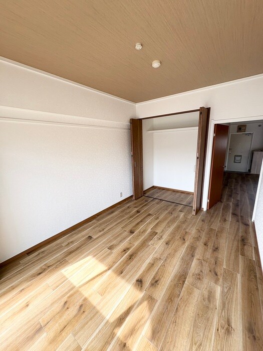 物件内観写真7　(居室)