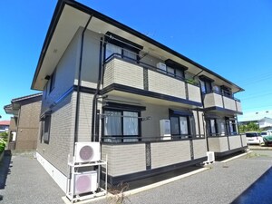 クリスタルパレスＢ外観写真