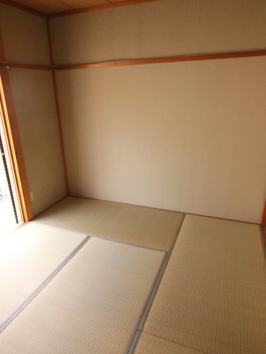 物件内観写真10　(居室)