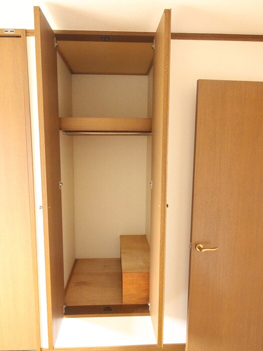 物件内観写真15　(収納)