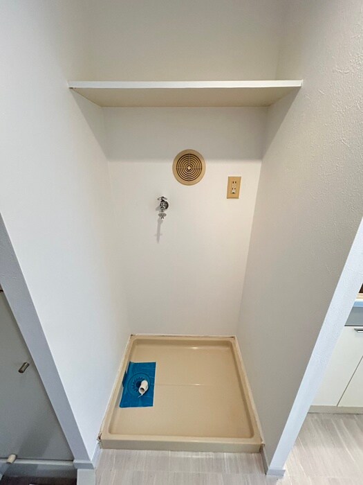 物件内観写真17　(洗濯機置場)