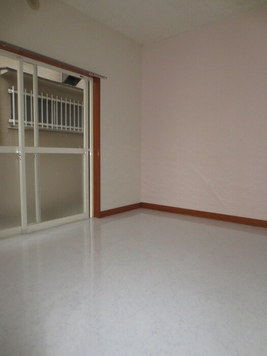 物件内観写真5　(居室)