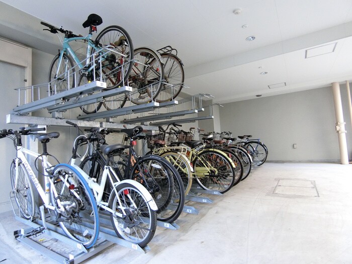 物件外観写真5　(駐輪場)