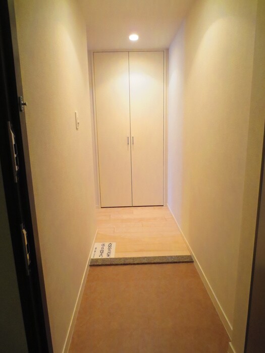 物件内観写真16　(廊下)