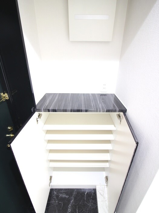物件内観写真16　(靴箱)