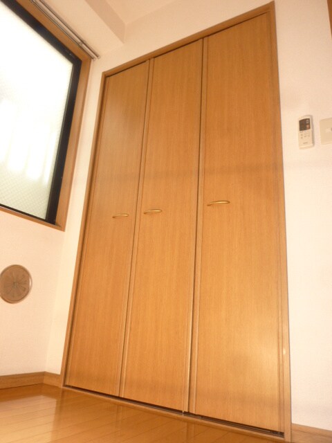 物件内観写真13　(収納)