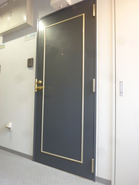 物件内観写真16　(玄関)