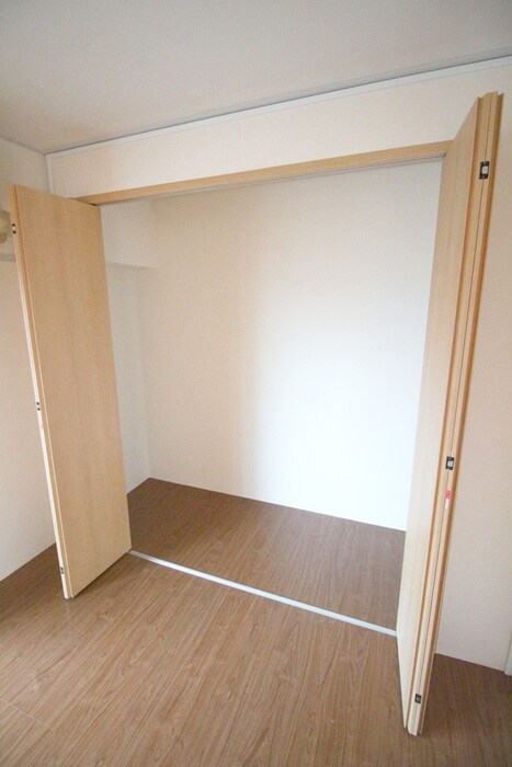 物件内観写真16　(収納)