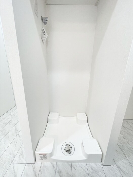 物件内観写真15　(洗濯機置場)