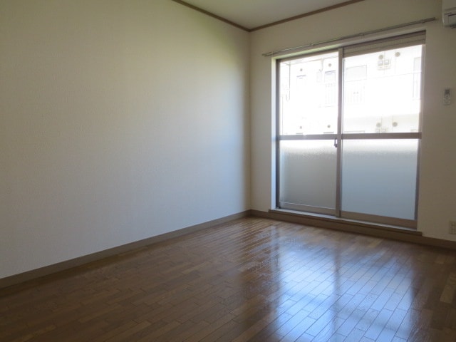 物件内観写真12　(居室)