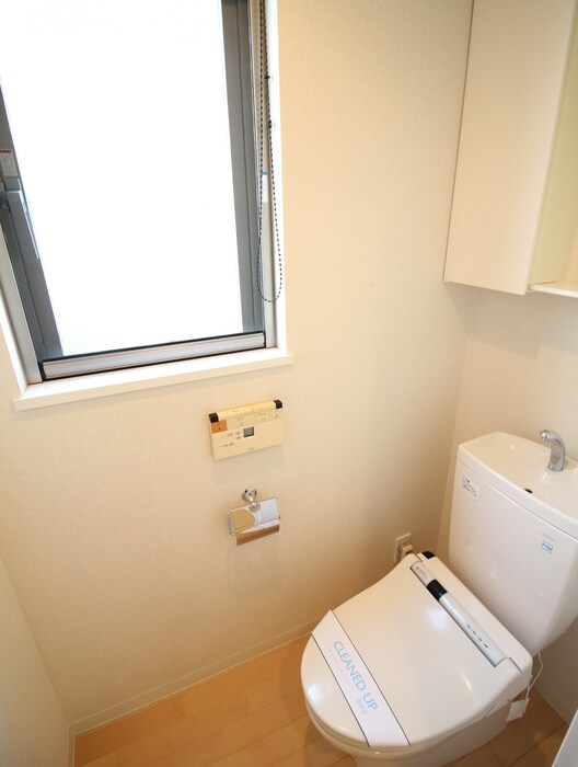 物件内観写真15　(トイレ)