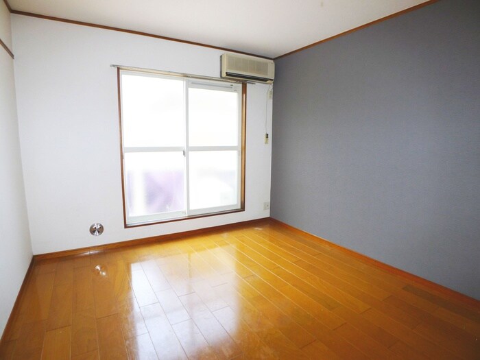 物件内観写真4　(居室)